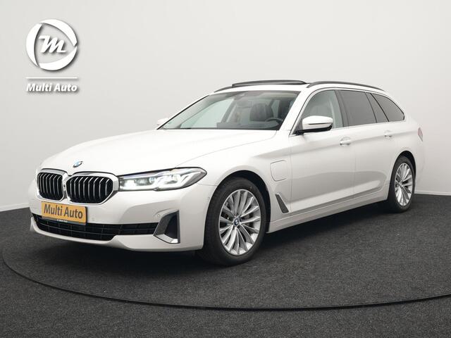 BMW 5-SERIE Touring 530e xDrive Luxury Line Plug In Hybrid 293pk PHEV | Panodak | Laser LED | 360 Camera | Lederen Comfortstoelen Memory | Head Up | Keyless | Stuur Verwarmd | BLIS |
