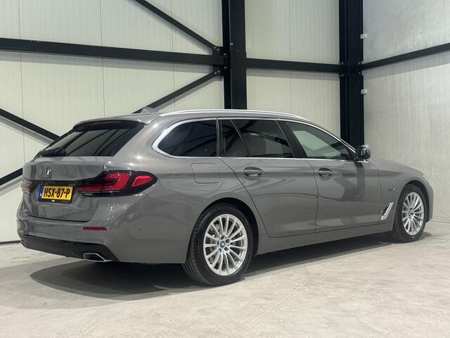 BMW 5-SERIE Touring 520e Business Edition Aut. | leder | navi | trekhaak | sfeerverlichting |