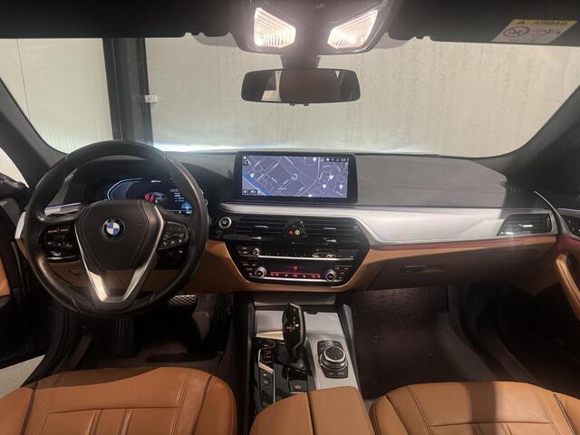 BMW 5-SERIE Touring 520e Business Edition Aut. | leder | navi | trekhaak | sfeerverlichting |