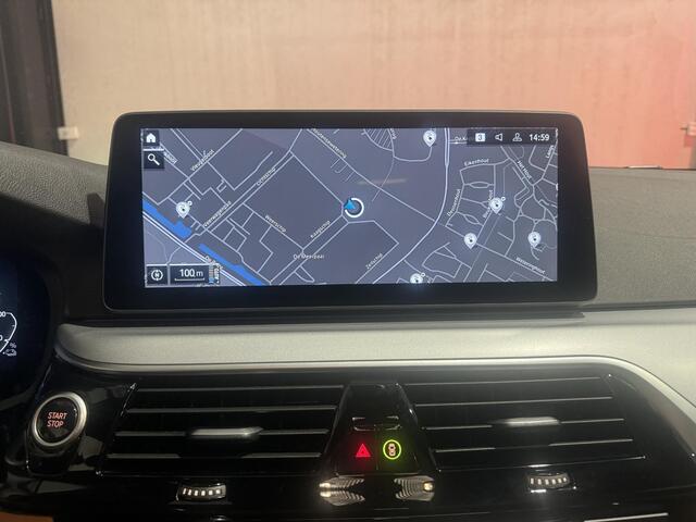 BMW 5-SERIE Touring 520e Business Edition Aut. | leder | navi | trekhaak | sfeerverlichting |