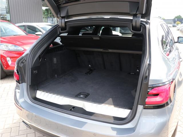 BMW 5-SERIE 530e xDrive High Executive I Leder I Keyless I Dodehoekdetectie