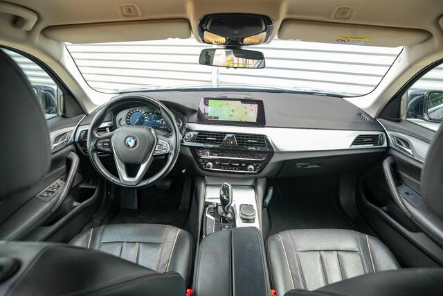 BMW 5-SERIE Touring 520i Executive Leer Navi LED Cruise Clima PDC