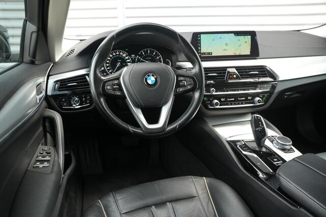 BMW 5-SERIE Touring 520i Executive Leer Navi LED Cruise Clima PDC