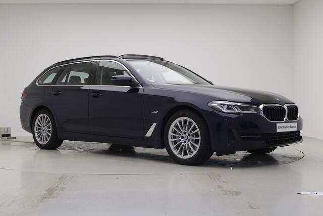 BMW 5-SERIE Touring 530e xDrive | Panorama | HiFi | Laserlight | Head-Up | Camera