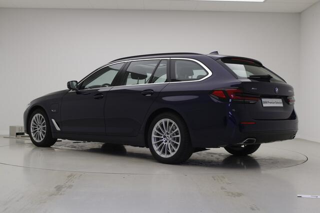 BMW 5-SERIE Touring 530e xDrive | Panorama | HiFi | Laserlight | Head-Up | Camera