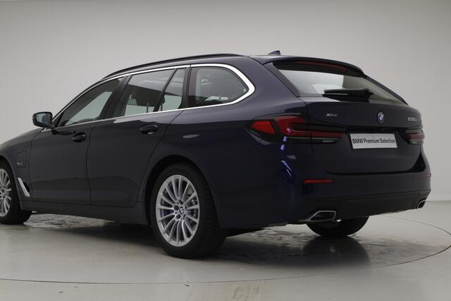 BMW 5-SERIE Touring 530e xDrive | Panorama | HiFi | Laserlight | Head-Up | Camera
