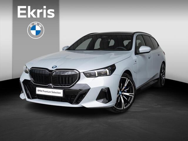 BMW 5-SERIE Touring 530e | M Sportpakket Pro | Innovation Pack | Verwarmd Stuurwiel | Comfort Access | Panoramadak | Harman-Kardon | Trekhaak