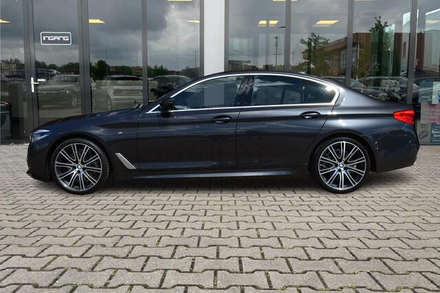 BMW 5-SERIE 520i M-Sport | Nappa Leder | Schuif/Kantel | 20 Inch |