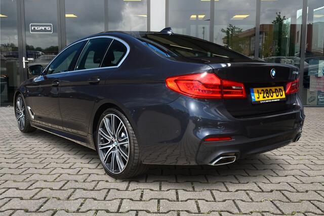 BMW 5-SERIE 520i M-Sport | Nappa Leder | Schuif/Kantel | 20 Inch |