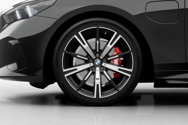 BMW 5-SERIE Touring 530e M Sport Edition | M Sport Pro | Innovation Pack| Travel Pack | Comfort Pack | Trekhaak