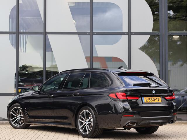 BMW 5-SERIE Touring 520i High Executive M Sport | Virtual | HUD | Pano | Comfortstoelen |
