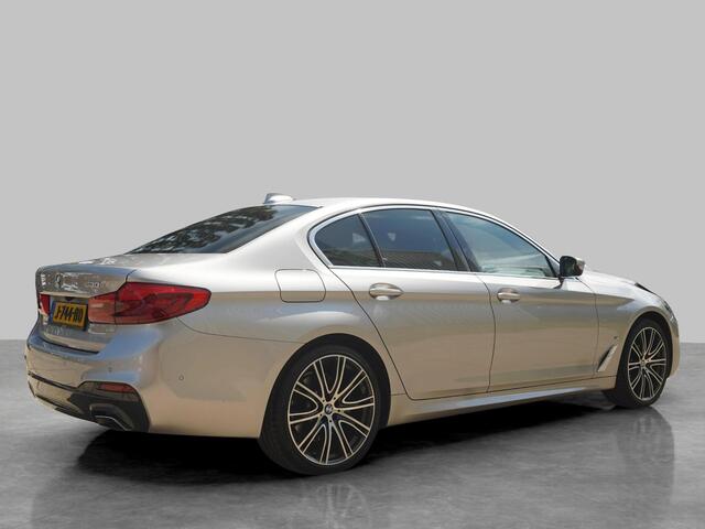 BMW 5-SERIE 530e iPerformance eDrive Edition | M-Sport | Parking Pack |