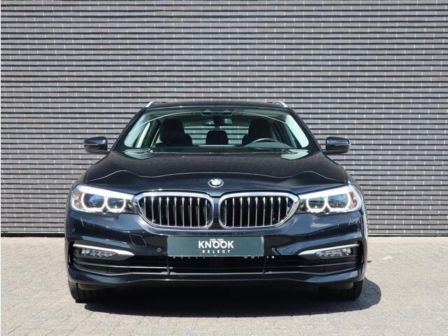BMW 5-SERIE Touring 540i xDrive High Executive | Harman/Kardon | Lederen Sportstoelen |