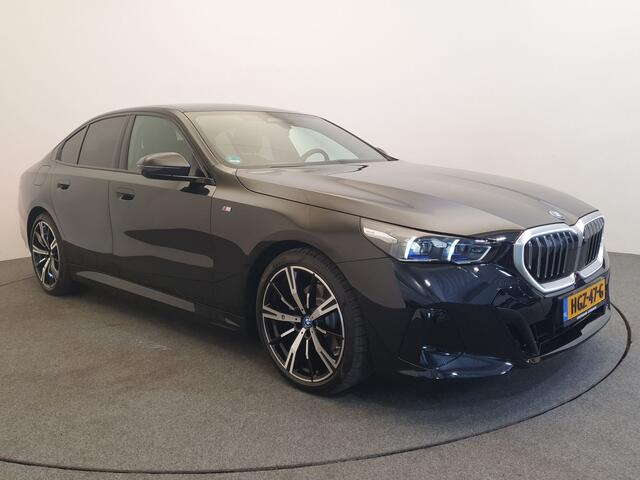 BMW 5-SERIE 530e M-Sport Panoramdak, Harman/Kardon, Memory