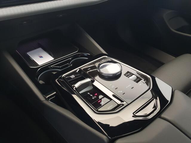 BMW 5-SERIE 530e M-Sport Panoramdak, Harman/Kardon, Memory
