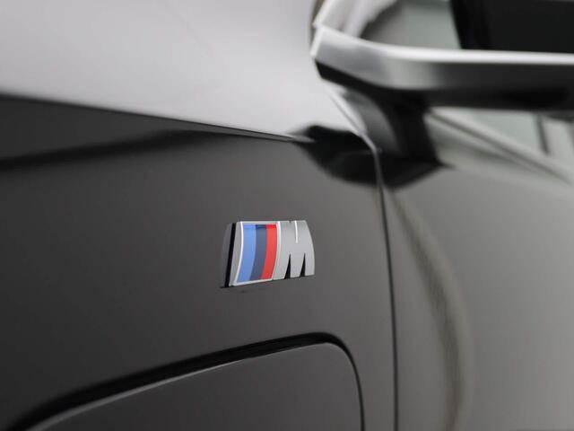 BMW 5-SERIE Sedan 530e M Sportpakket | Innovation Pack | Travel Pack | Comfort Pack| Stuurwielrand Verwarmd | Trekhaak | Panoramadak | 4-zone airconditioning | Driving Assistant Plus | Harman Kardon