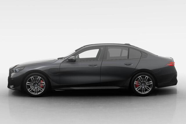 BMW 5-SERIE Sedan 530e M Sport Edition | M Sport Pro | Innovation Pack | Travel Pack | Comfort Pack