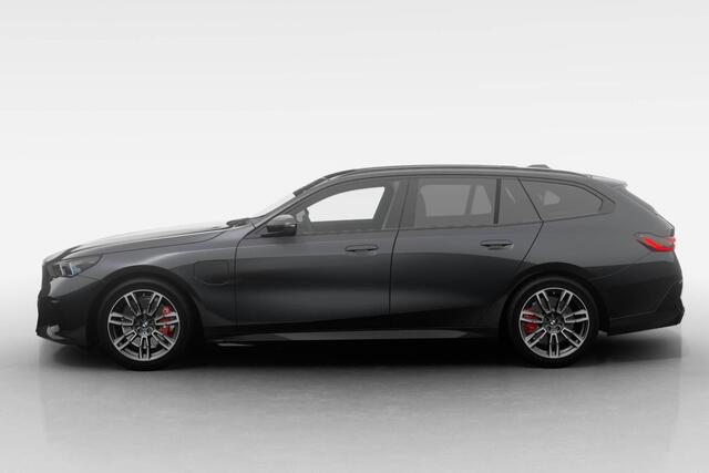 BMW 5-SERIE Touring 530e M Sport Edition | M Sport Pro | Travel Pack | Comfort Pack | Trekhaak