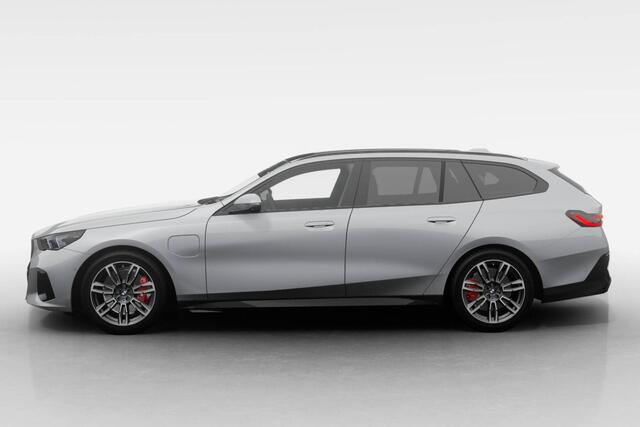 BMW 5-SERIE Touring 530e M Sport Edition | M Sport Pro | Innovation Pack | Travel Pack | Comfort Pack | Trekhaak