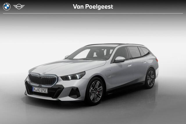 BMW 5-SERIE Touring 530e M Sport Edition | M Sport Pro | Innovation Pack | Travel Pack | Comfort Pack | Trekhaak