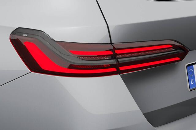 BMW 5-SERIE Touring 530e M Sport Edition | M Sport Pro | Innovation Pack | Travel Pack | Comfort Pack | Trekhaak