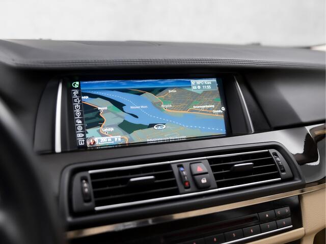 BMW 5-SERIE 535i High Executive 306Pk Automaat (VIRTUAL COCKPIT, 6 CILINDER, GROOT NAVI, MEMORY SEATS, LEDER, STOELVERWARMING, CAMERA, HARMAN/KARDON, XENON, NIEUWE APK, NIEUWSTAAT)
