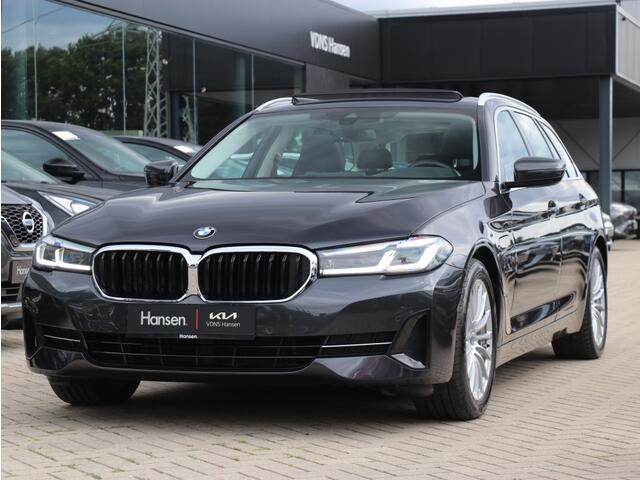 BMW 5-SERIE 530e High Executive I Pano I Trekhaak I Leder I HarmanKardon