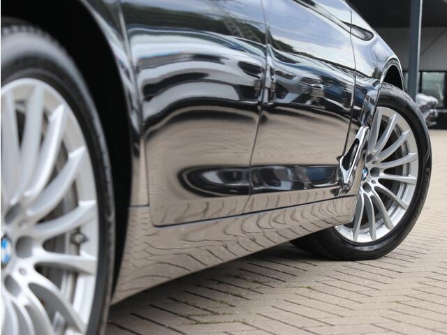 BMW 5-SERIE 530e High Executive I Pano I Trekhaak I Leder I HarmanKardon