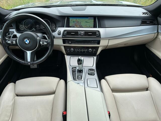BMW 5-SERIE Touring 520i High Executive M-Pakket / Panoramadak VOL!