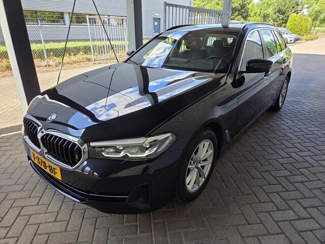 BMW 5-SERIE Touring 520i Business Edition Plus