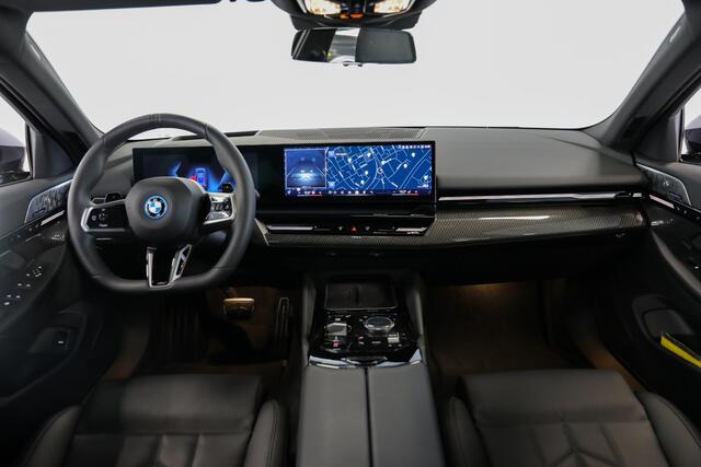 BMW 5-SERIE Touring 530e M Sport Edition | Bowers & Wilkins | Trekhaak elektrisch | Stoel koeling