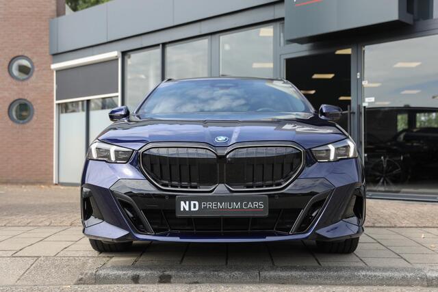 BMW 5-SERIE Touring 530e M Sport Edition | Bowers & Wilkins | Trekhaak elektrisch | Stoel koeling