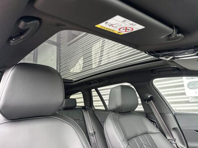 BMW 5-SERIE Touring 530e M Sportpakket Pro / Innovation Pack / Travel Pack / Panoramadak / Trekhaak
