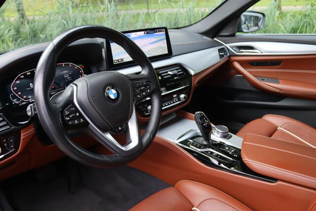 BMW 5-SERIE Touring 530e xDrive Individual Pano/Laser LED/Head-up/Tartufo Leder/360/HK/ACC/Dodehoek/Trekhaak wegkl.