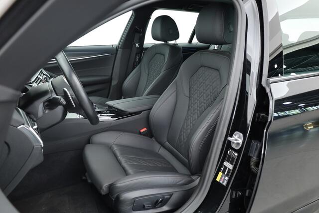 BMW 5-SERIE Touring 530e M Sport | HUD | Laser LED | Camera | Leder | Keyless | Stoelverw. | Apple CarPlay