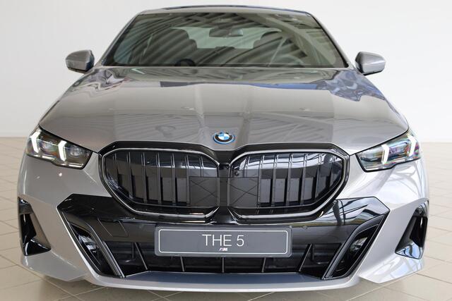 BMW 5-SERIE 530e Sedan | M Sport Edition | M Sportpakket Pro | Innovation Pack | Comfort Pack | Travel Pack