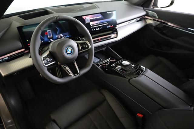 BMW 5-SERIE 530e Sedan | M Sport Edition | M Sportpakket Pro | Innovation Pack | Comfort Pack | Travel Pack