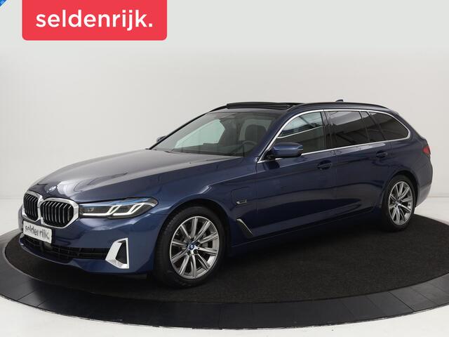 BMW 5-SERIE 530e Luxury Line | Panoramadak | Stoelventilatie | LaserLight | Head-Up | Adaptive cruise | Massage | Harman/Kardon | Leder | Trekhaak | Keyless | Comfortstoelen | Carplay | Sfeerverlichting
