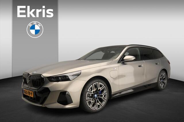 BMW 5-SERIE Touring 530e | M-Sportpakket | LED | Leder | HUD | Schuifdak | Trekhaak | Comfortzetels | DAB | Bowers & Wilkins sound | Alu 20 inch