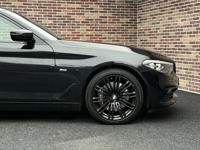 BMW 5-SERIE 530i Sportline High Executive Sfeer|Camera|Navi