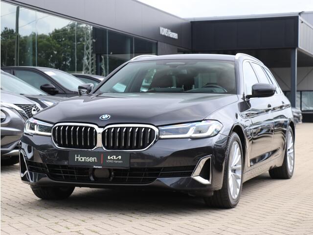 BMW 5-SERIE 530e xDrive High Executive I Trekhaak I Leder I Keyless I Camera