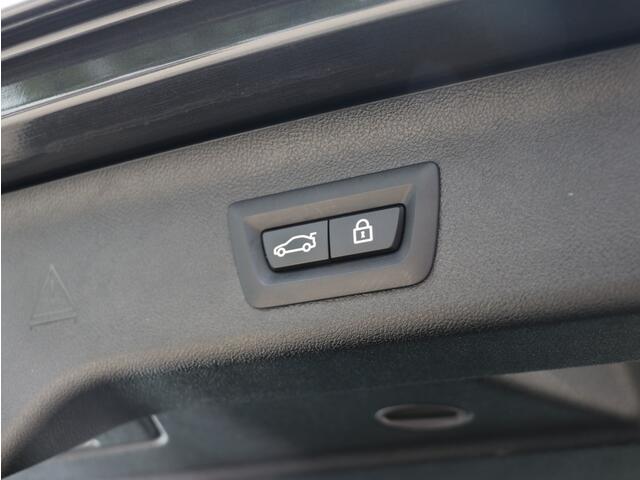 BMW 5-SERIE 530e xDrive High Executive I Trekhaak I Leder I Keyless I Camera