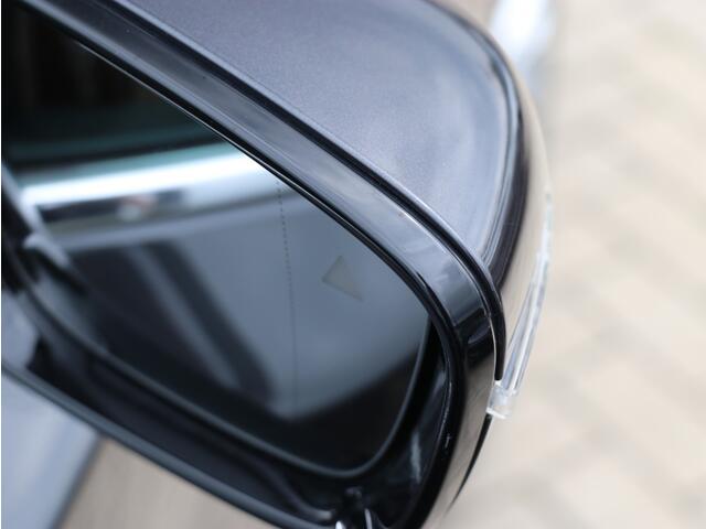 BMW 5-SERIE 530e xDrive High Executive I Trekhaak I Leder I Keyless I Camera