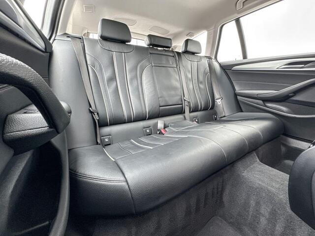 BMW 5-SERIE Touring 520e Business Edition Plus Comfortstoelen | Laserlicht | Trekhaak | Leder | Summer Sale 50
