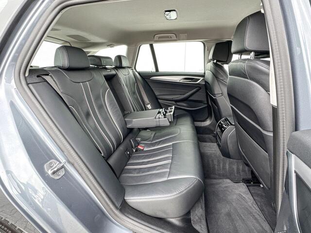 BMW 5-SERIE Touring 520e Business Edition Plus Comfortstoelen | Laserlicht | Trekhaak | Leder | Summer Sale 50