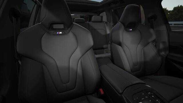 BMW 5-SERIE Touring 550e xDrive M Sport Automaat / Panoramadak / Trekhaak / Bowers & Wilkins / Adaptief M Onderstel Professional / Adaptieve LED / Parking Assistant Professional