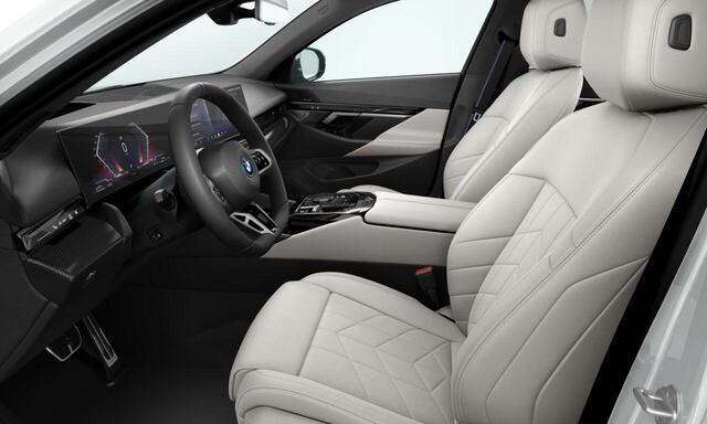 BMW 5-SERIE Touring 530e | M Sportpakket Pro | Individual Lak | Innovation Pack | Comfort Pack