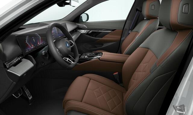 BMW 5-SERIE Touring 530e 530e | M Sportpakket Pro | Individual Lak | Innovation Pack | Comfort Pack | Travel Pack | Trekhaak