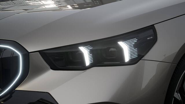 BMW 5-SERIE 530e M Sport Automaat / Panoramadak / Bowers & Wilkins / Adaptieve LED / Comfort Access / Stoelventilatie / Parking Assistant Plus / Stuurverwarming
