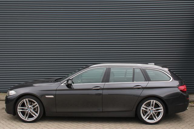 BMW 5-SERIE Touring 520i Luxury Edition